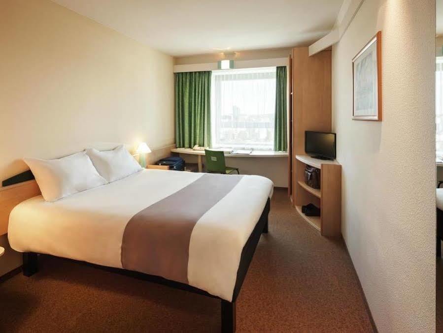 Hotel Ibis Hamburg Alsterring Zewnętrze zdjęcie