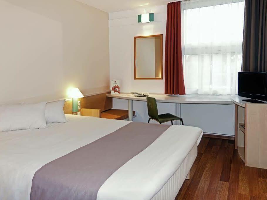 Hotel Ibis Hamburg Alsterring Zewnętrze zdjęcie